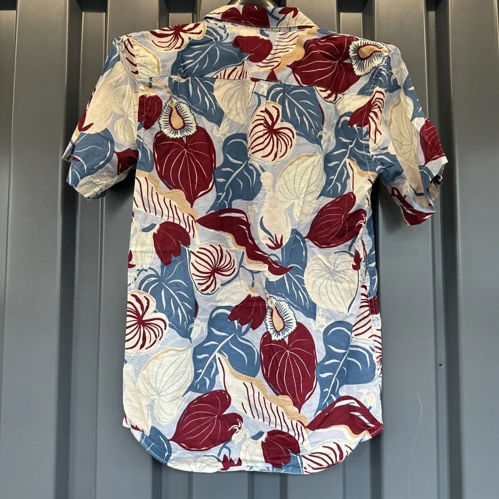 Patagonia Pataloha Shirt Men's S Multi Color Short Sleeve Button-Up Shirt